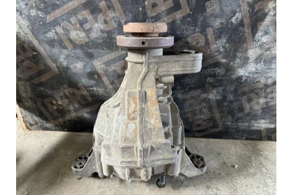 Reductor trasero Jeep Grand Cherokee IV (WK, WK2) 4460310107 3.0L diésel usado
