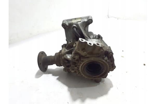 Reductor delantero Nissan X-Trail (T30) 331008H513 2.2L diésel 84kW 2003 usado