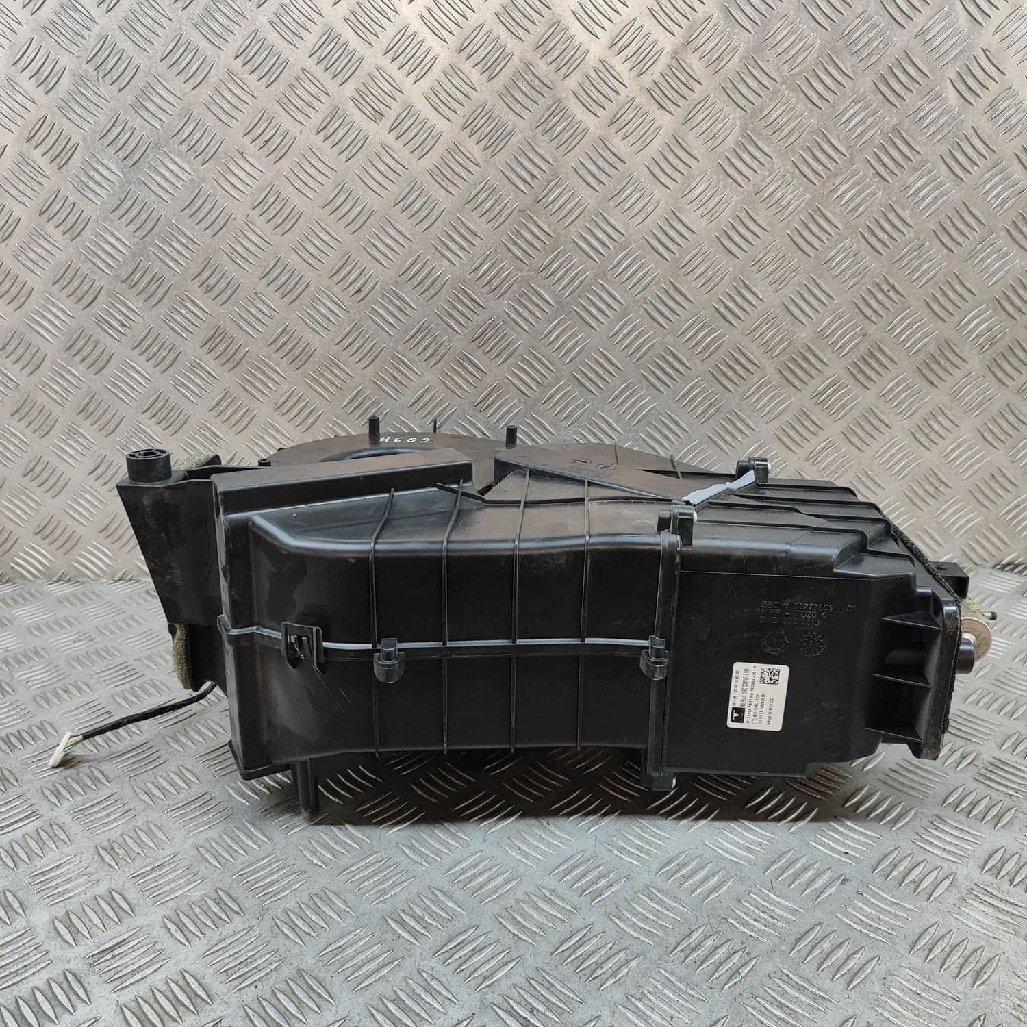 Calefactor interior para Tesla Model X 1050969-00-C, F00S3B2539, 1023883-00-H usado