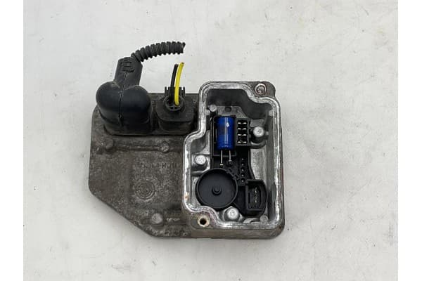 Módulo puente Haldex para VW Passat B7, Tiguan, Sharan 0BS907554C usado