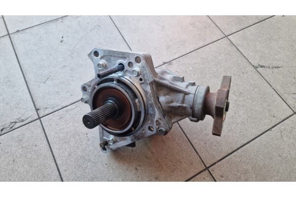 Puente diferencial reductor angular transmisión Nissan Qashqai J10 1.6 DCI usado