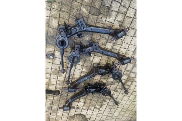 Brazo de Control Trasero Izquierdo y Derecho para Honda Civic Viii Sedán 06-11 usado
