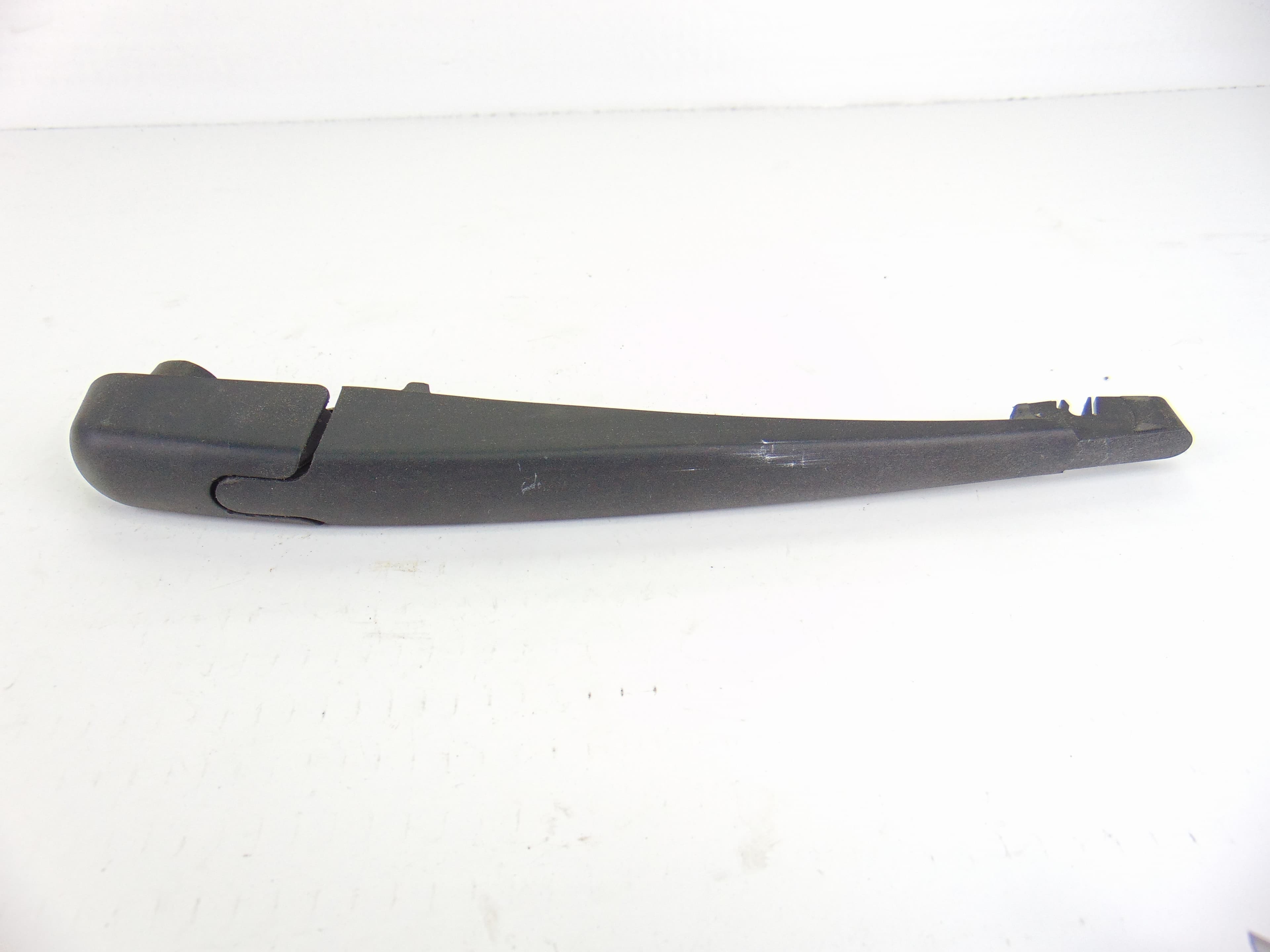 Brazo limpia trasero, Alfa Romeo Giulietta (191) Basis (2016-- ) 2016, 50509442 usado