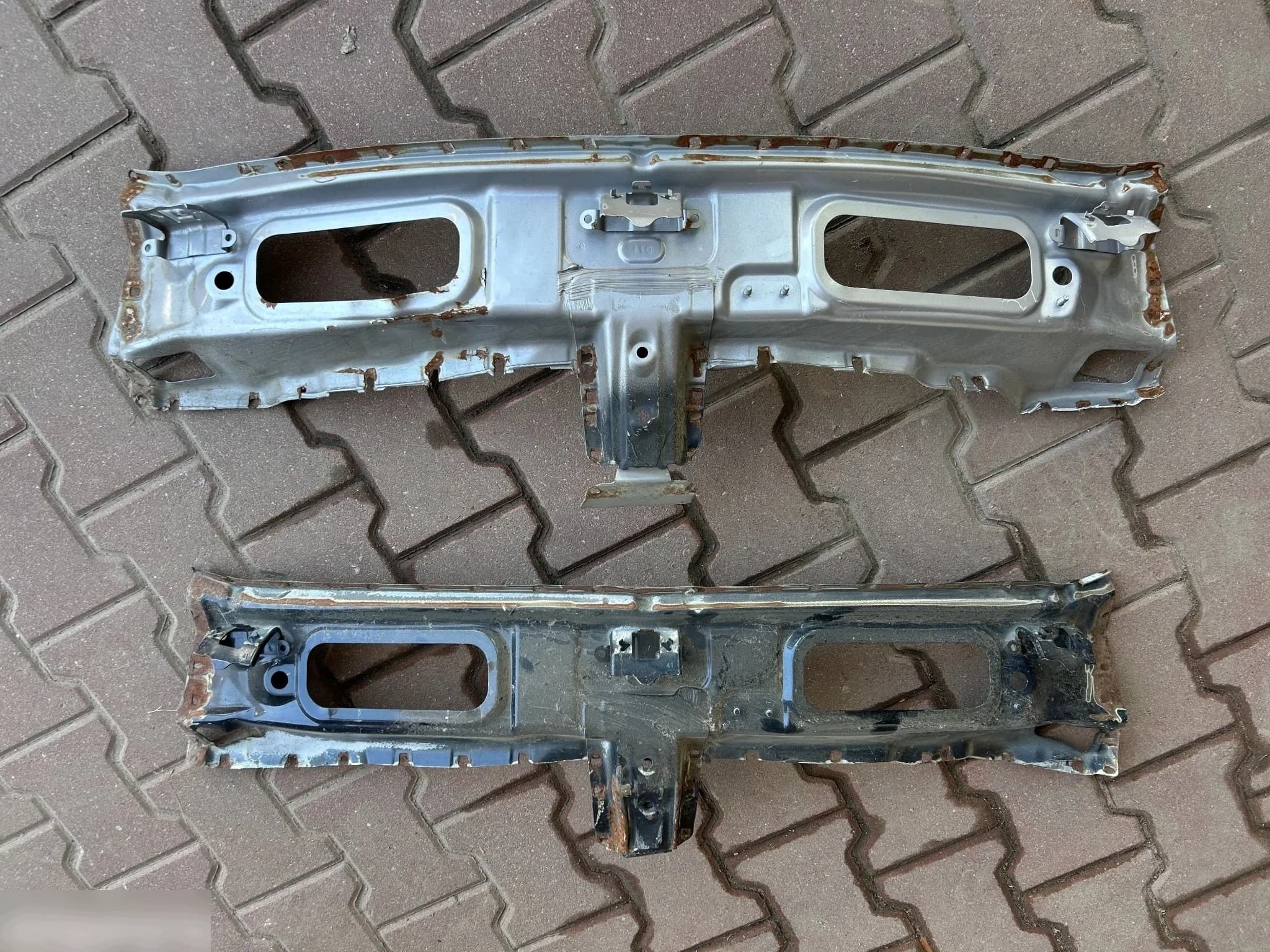 Refuerzo de Parachoques Trasero Toyota RAV4 IV Lift 2012-2018 usado