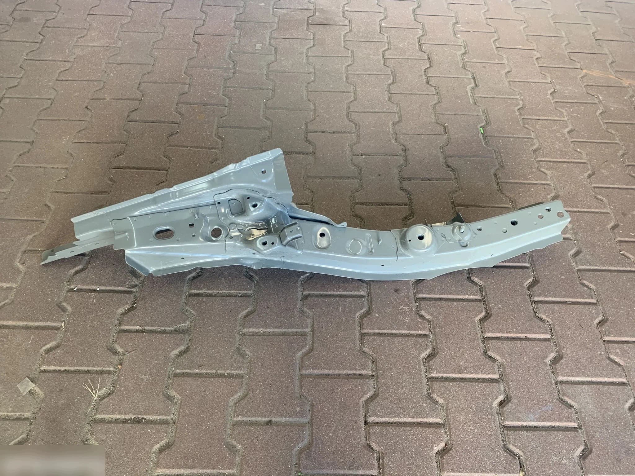 Viga Longitudinal Trasera Izquierda Para Toyota Avensis Wagon 2008-2018 nuevo