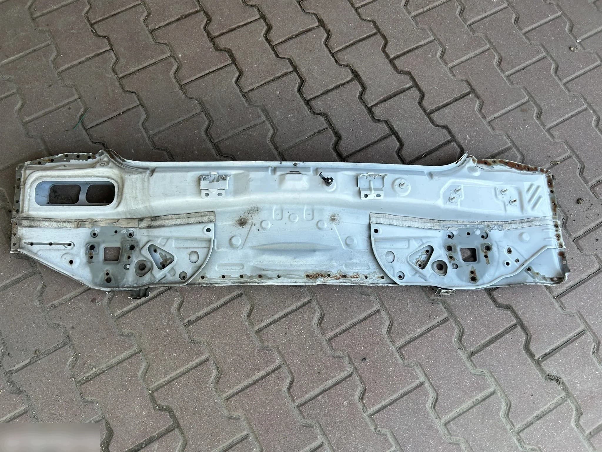 Refuerzo de cinturón trasero para Toyota Auris II HB 2012-2018 usado