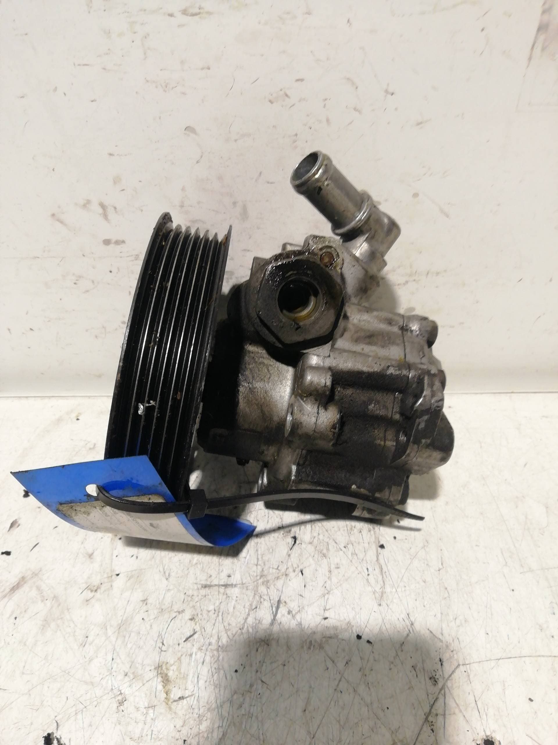 Bomba direccion SAAB 9-5 SEDÁN