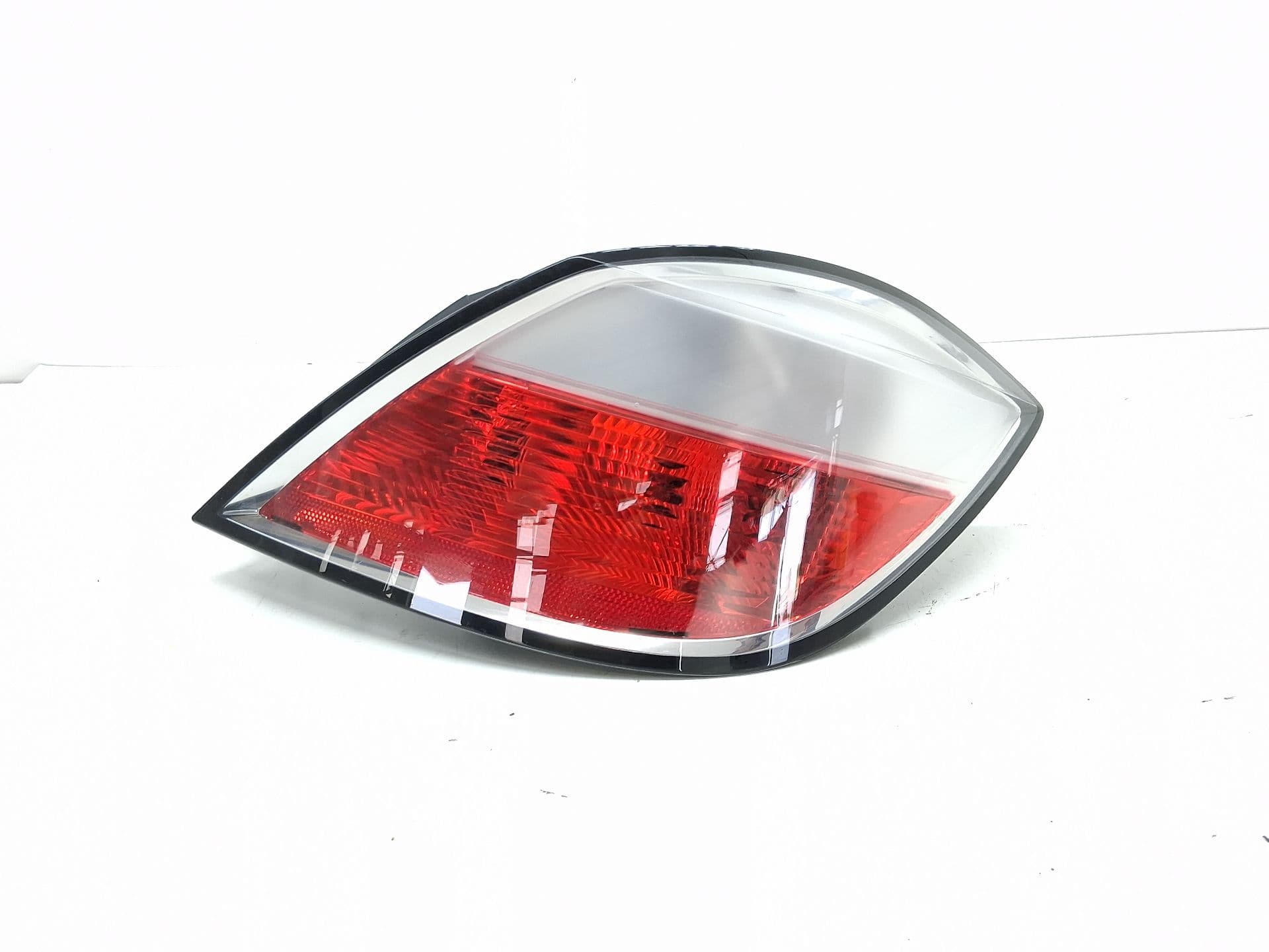 Piloto trasero derecho OPEL ASTRA H (A04)