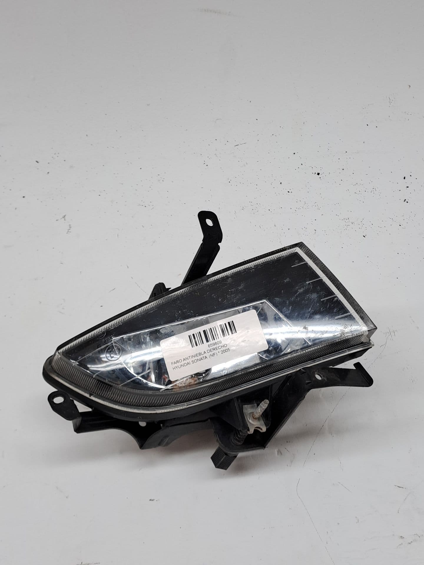Faro antiniebla derecho HYUNDAI SONATA (NF)