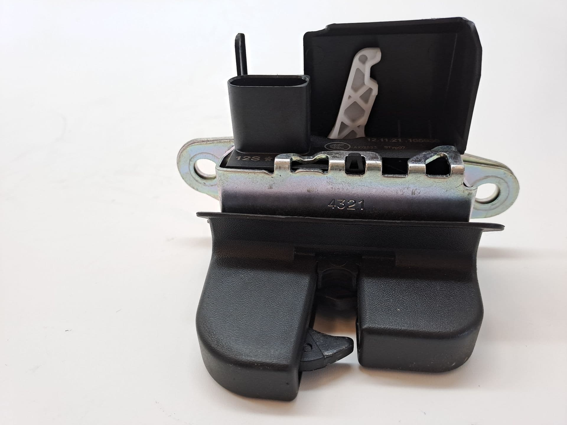 Cerradura maletero / porton VOLKSWAGEN GOLF VIII LIM