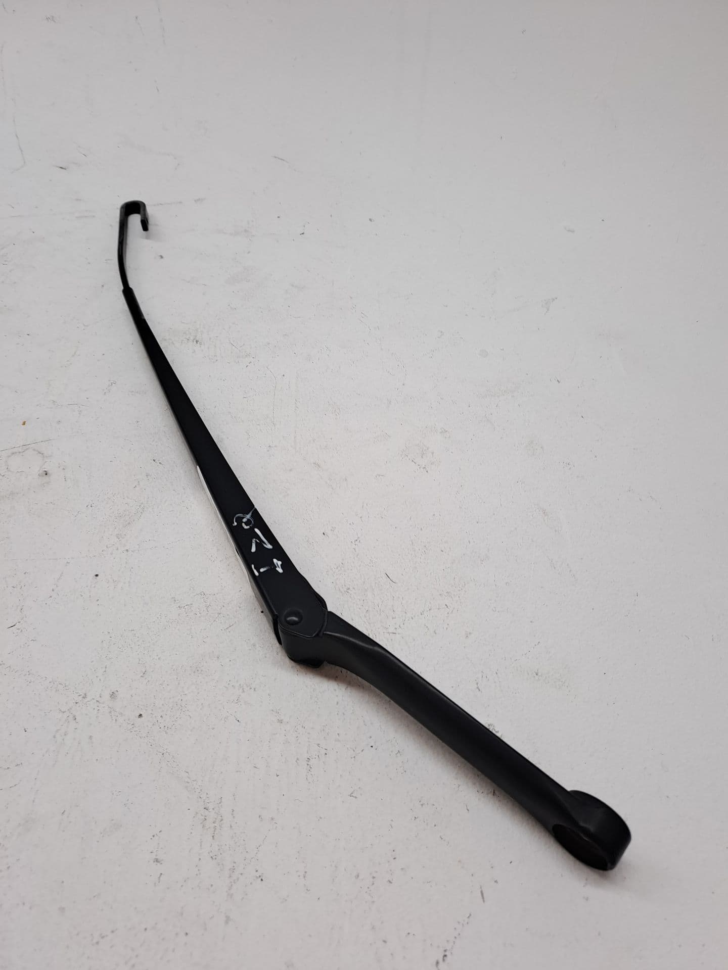 Brazo limpia delantero izquierdo AUDI A6 AVANT (4B5)