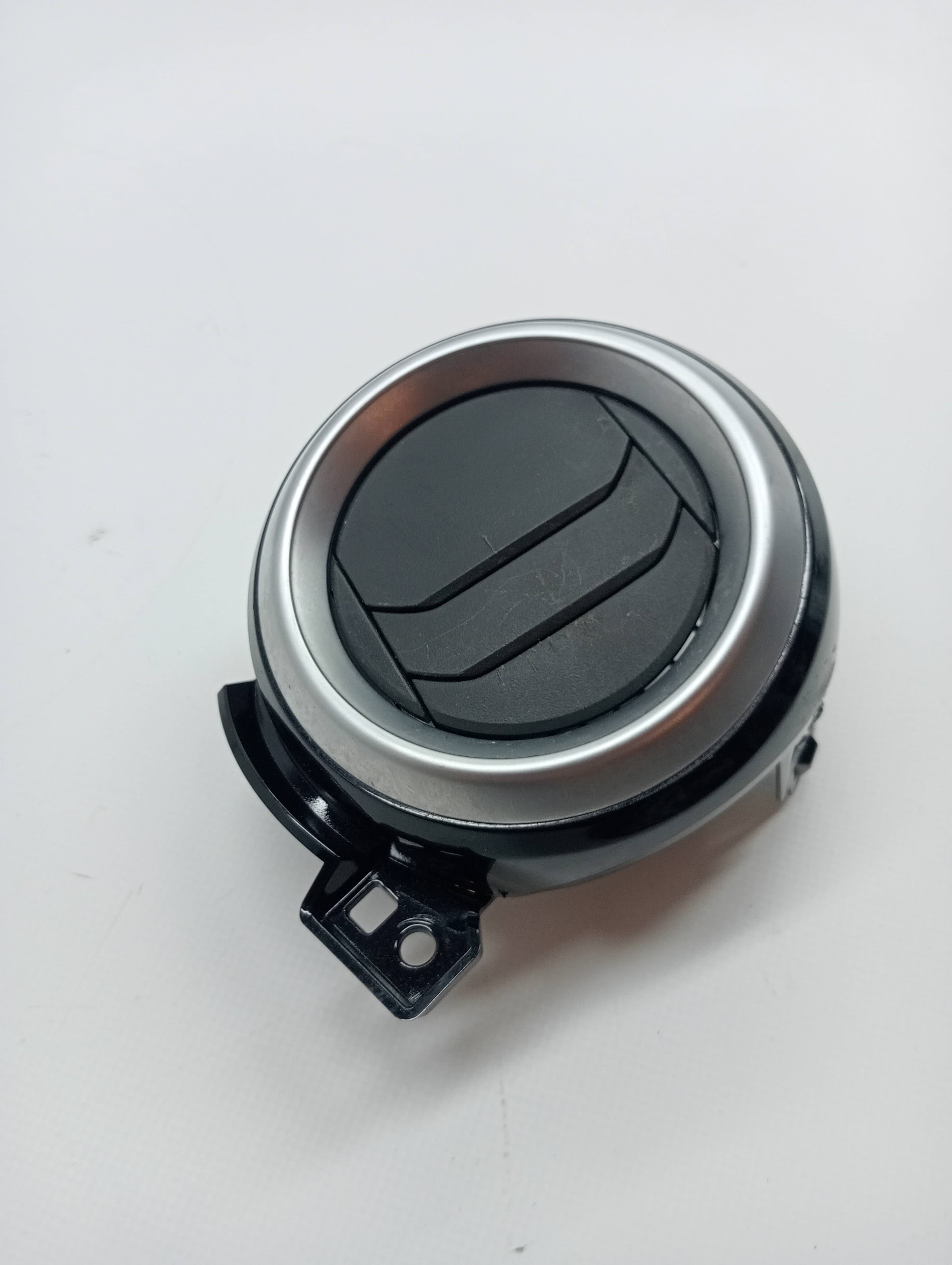 Recambio NISSAN MICRA K14 ref. 687615FA0A
