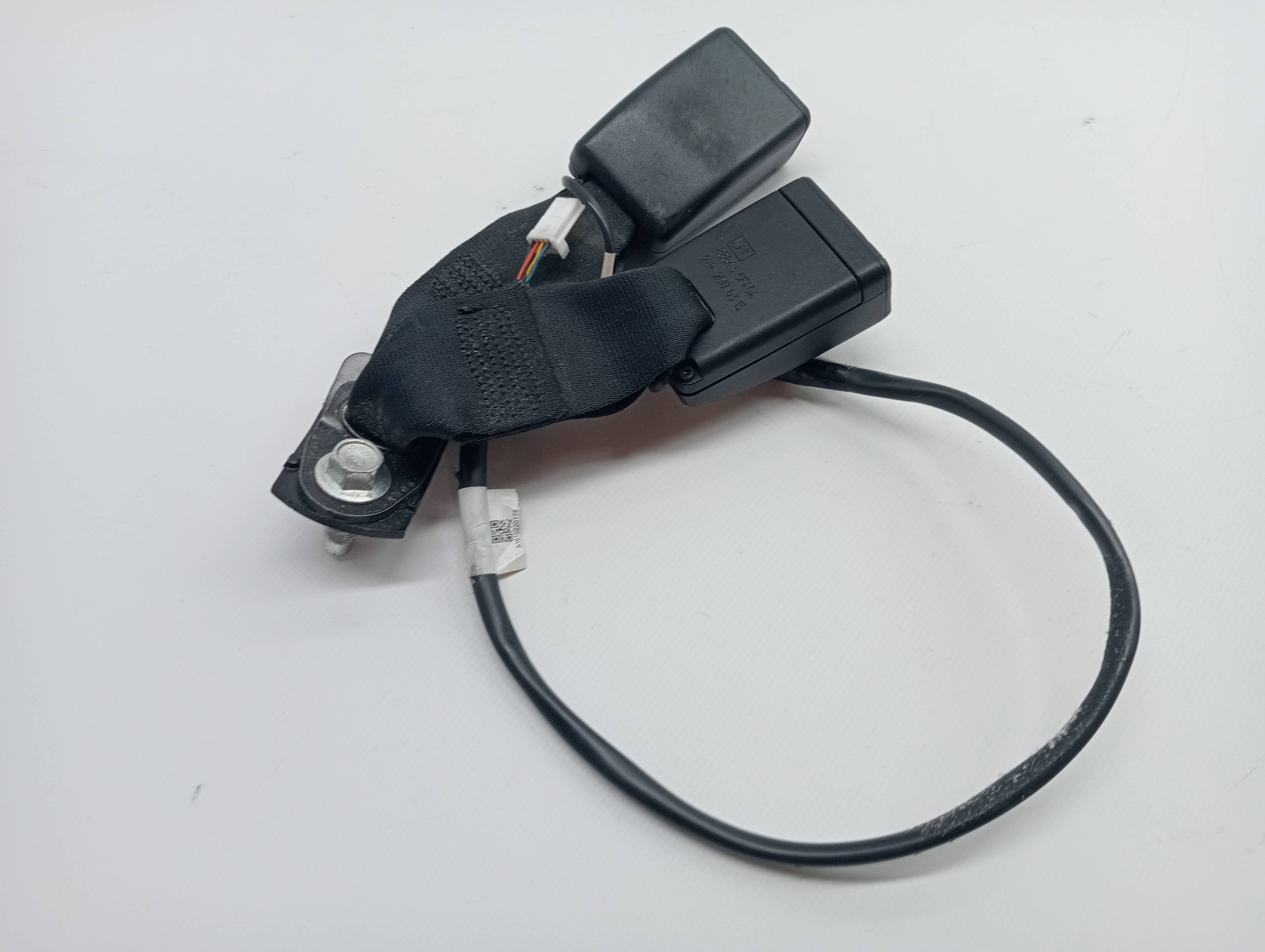 Enganche cinturon NISSAN MICRA K14