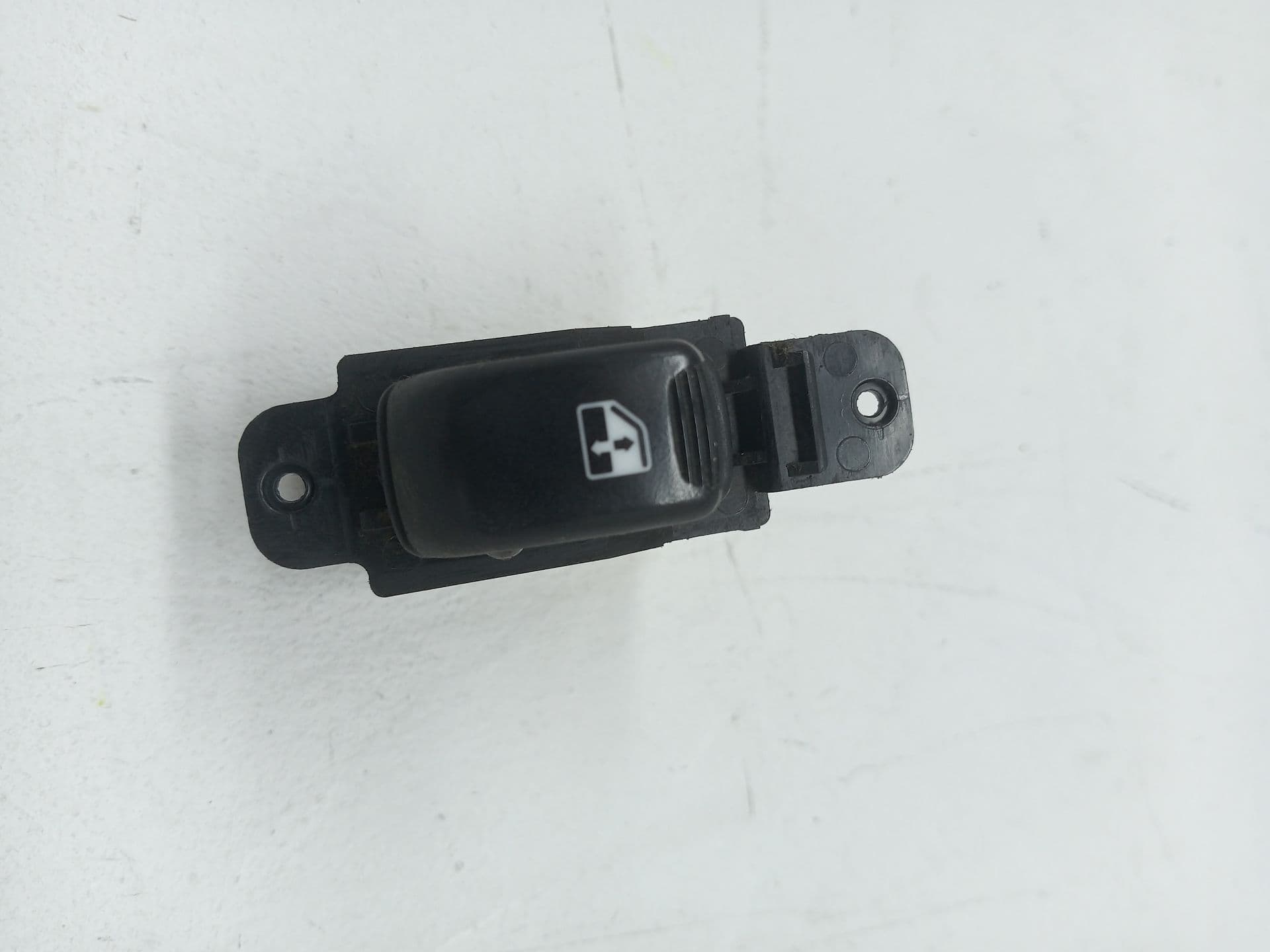 Mando elevalunas delantero derecho HYUNDAI SANTA FE (BM)