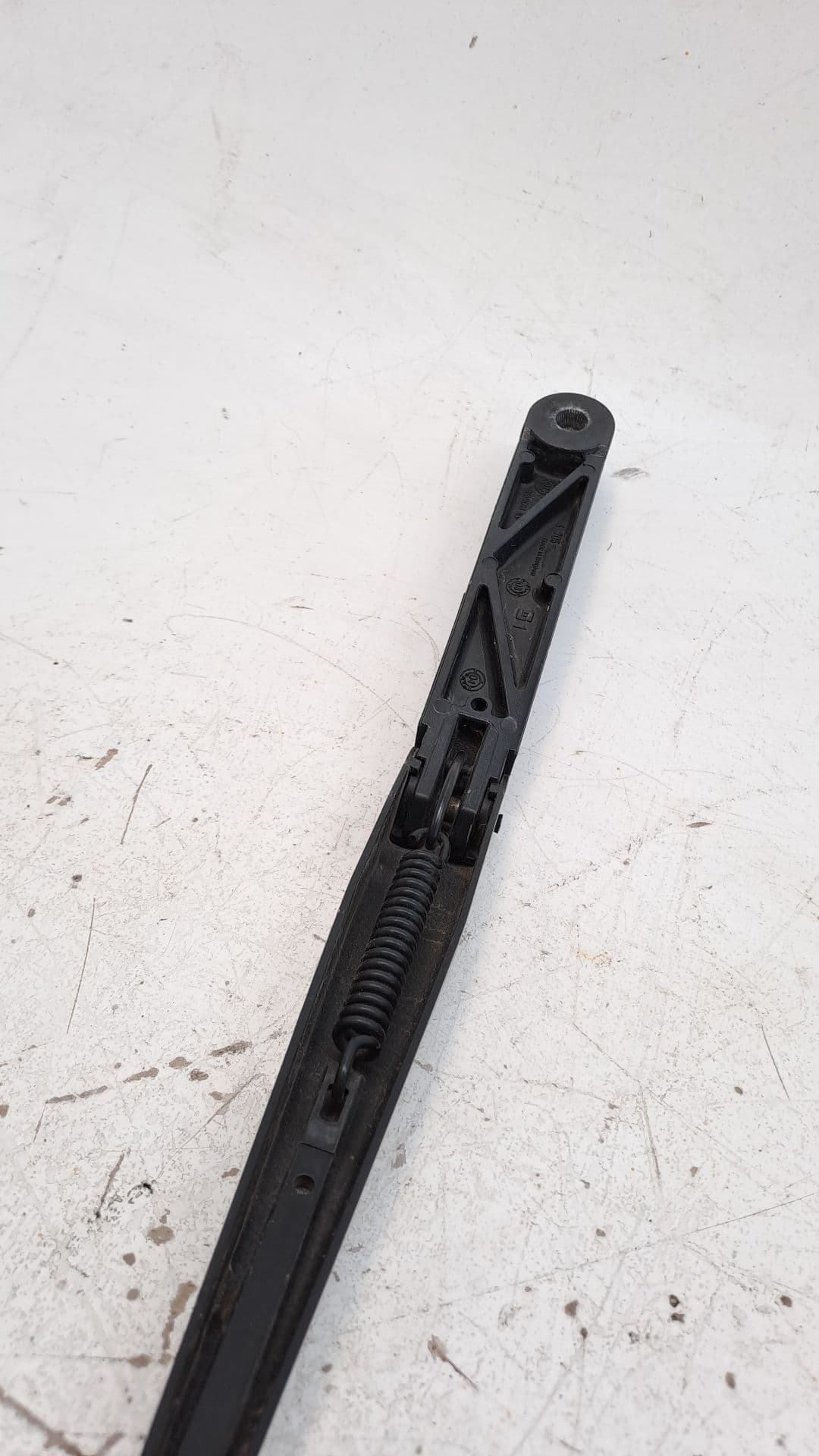 Brazo limpia delantero derecho VOLKSWAGEN GOLF V (1K1)