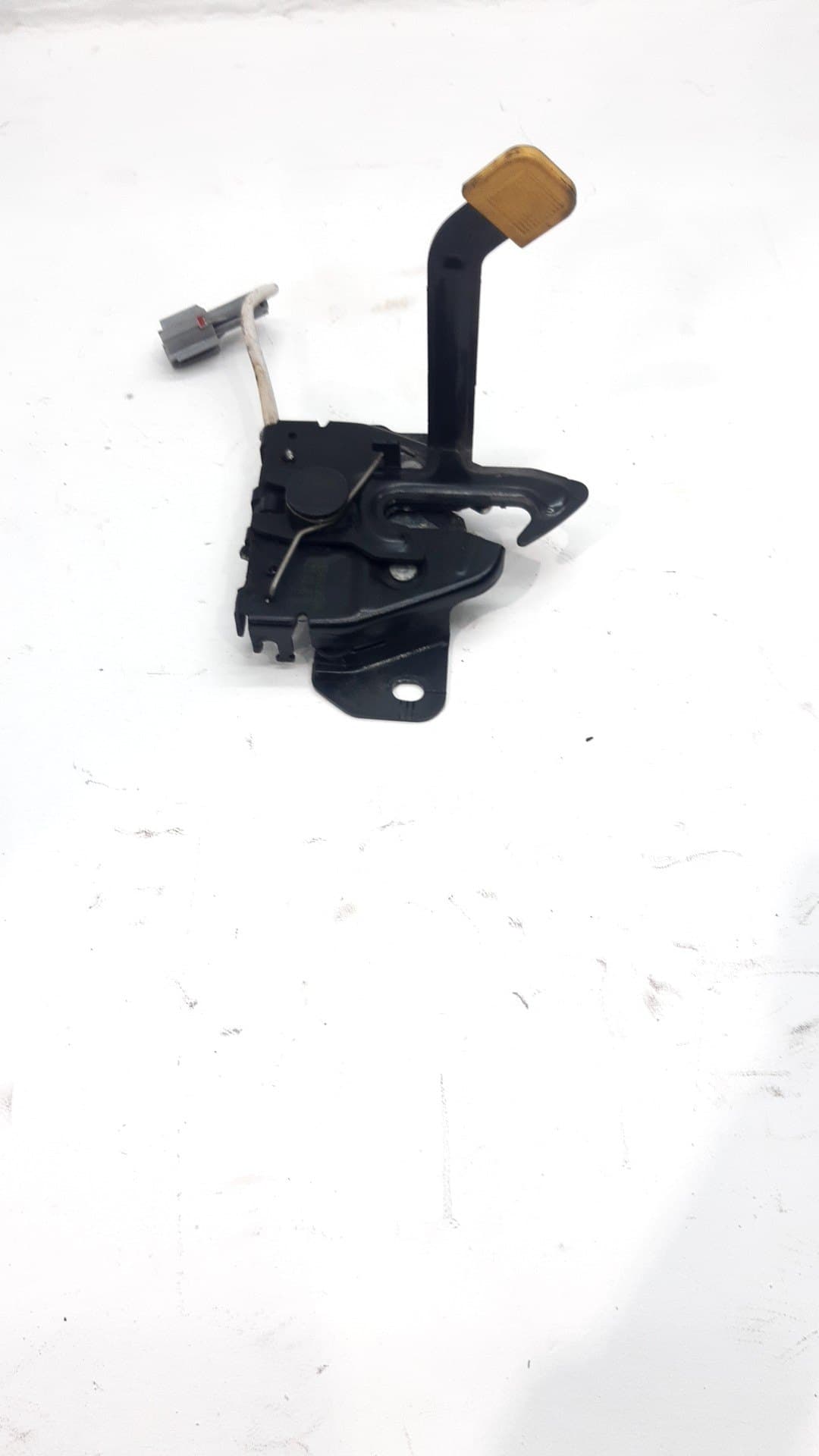 Cerradura capot OMODA C5