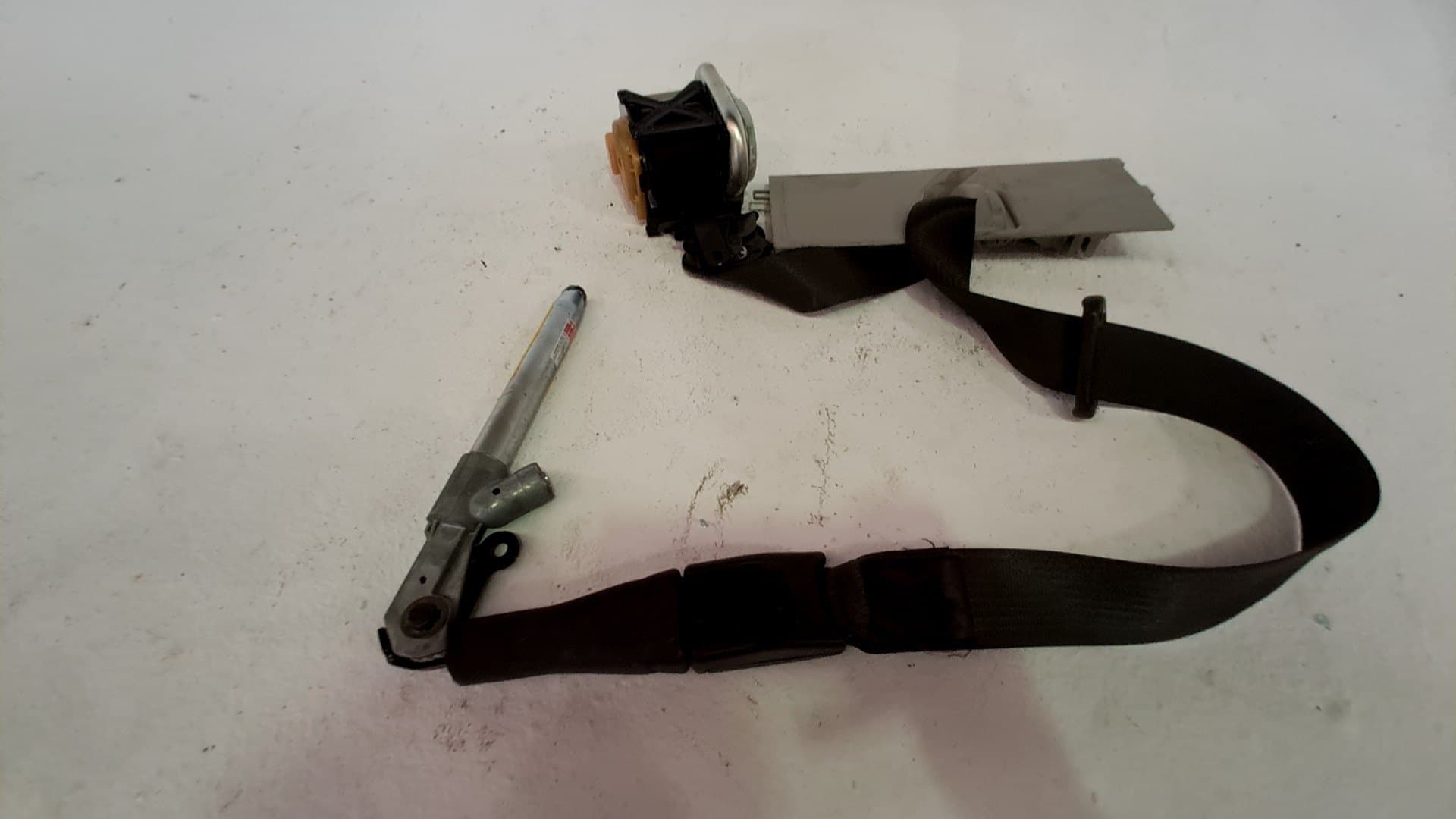 Cinturon seguridad delantero derecho OPEL INSIGNIA A SEDAN (G09)