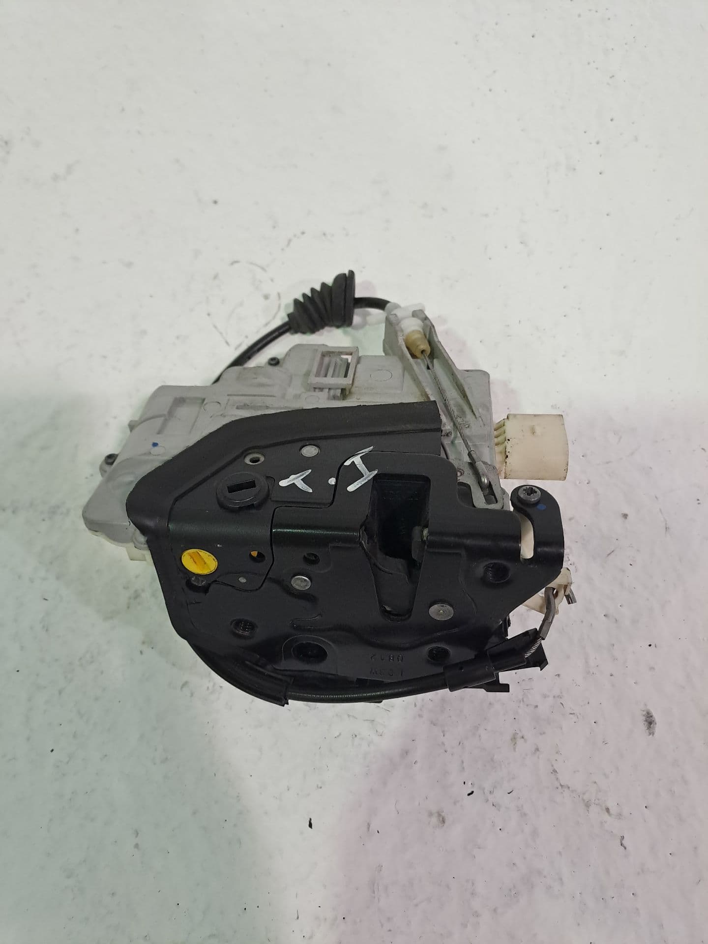 Cerradura puerta trasera izquierda VOLKSWAGEN PASSAT VARIANT (3G5)