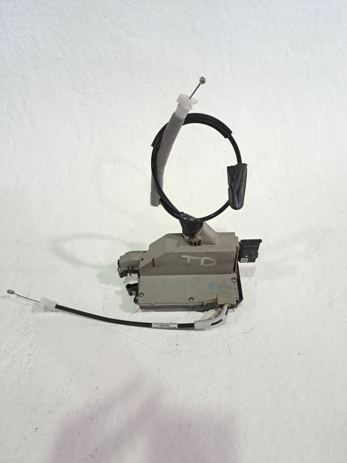 Cerradura puerta trasera derecha PEUGEOT XR7