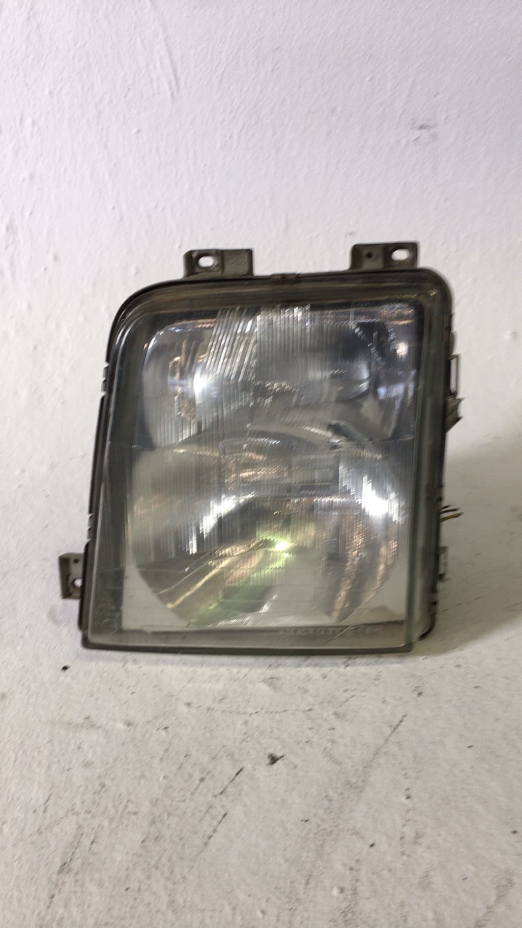 Faro izquierdo VOLKSWAGEN LT 28-46 II FURGONETA (2DA, 2DD, 2DH)