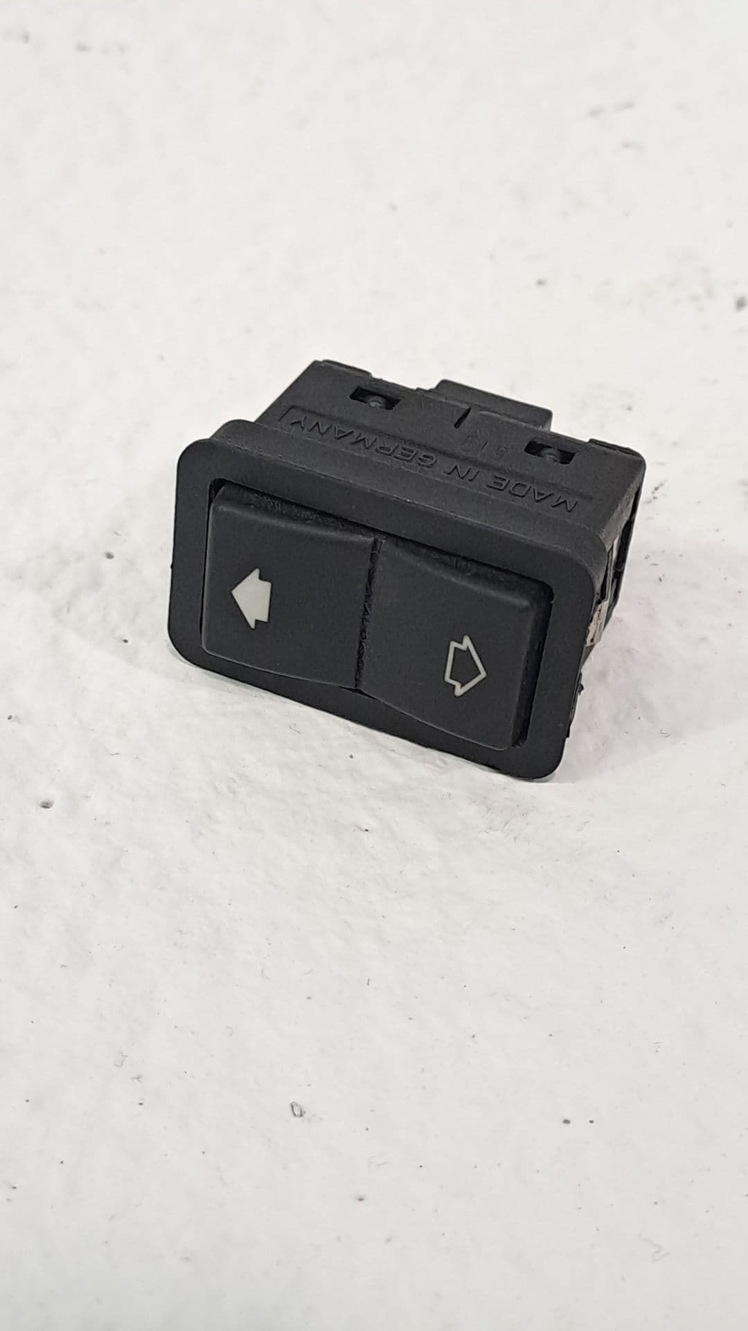 Mando elevalunas delantero derecho BMW SERIE 5 TOURING (E39)