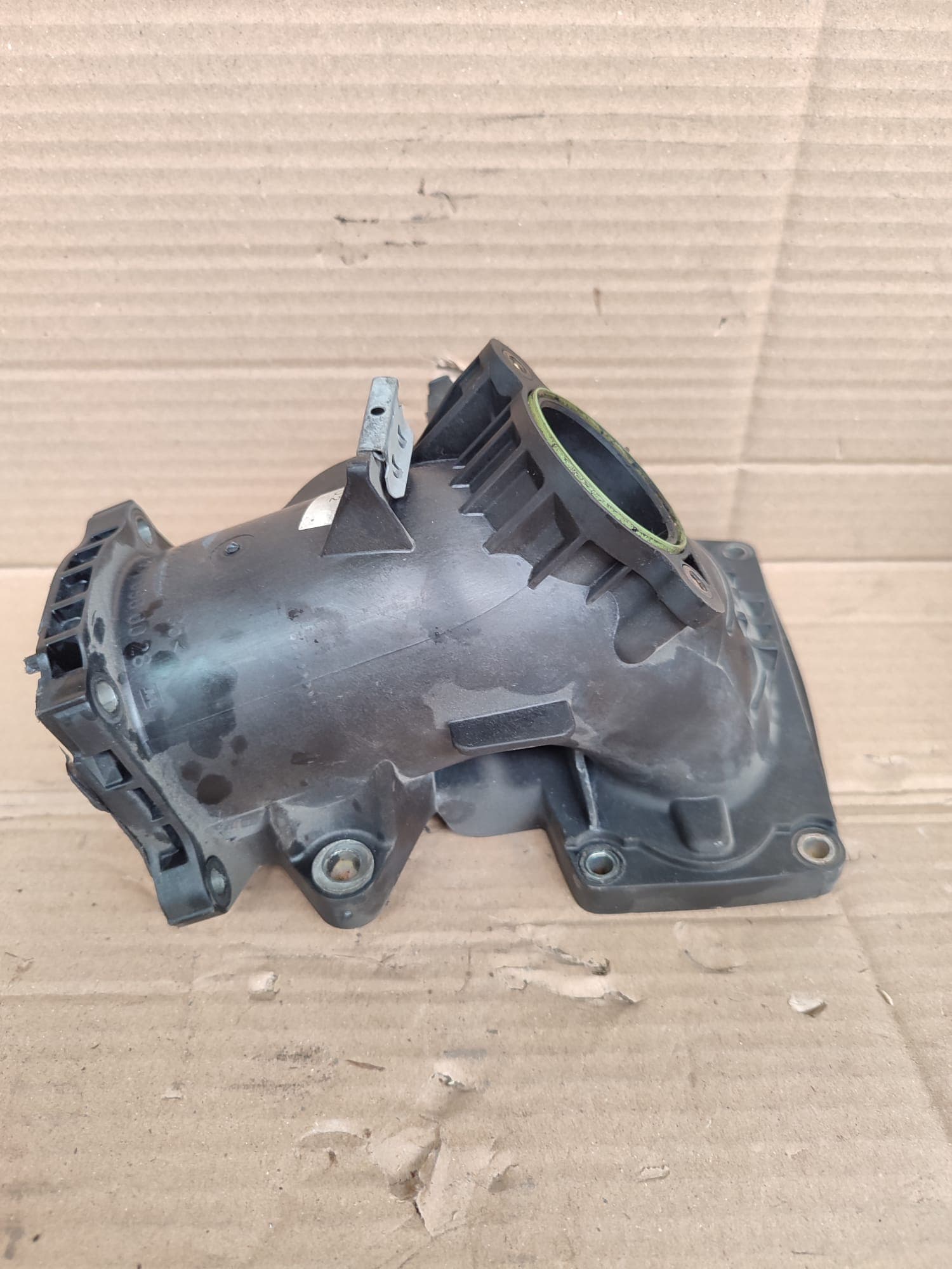 Recambio MERCEDES-BENZ CLA-KLASSE (BM 118) ref. A6510900828