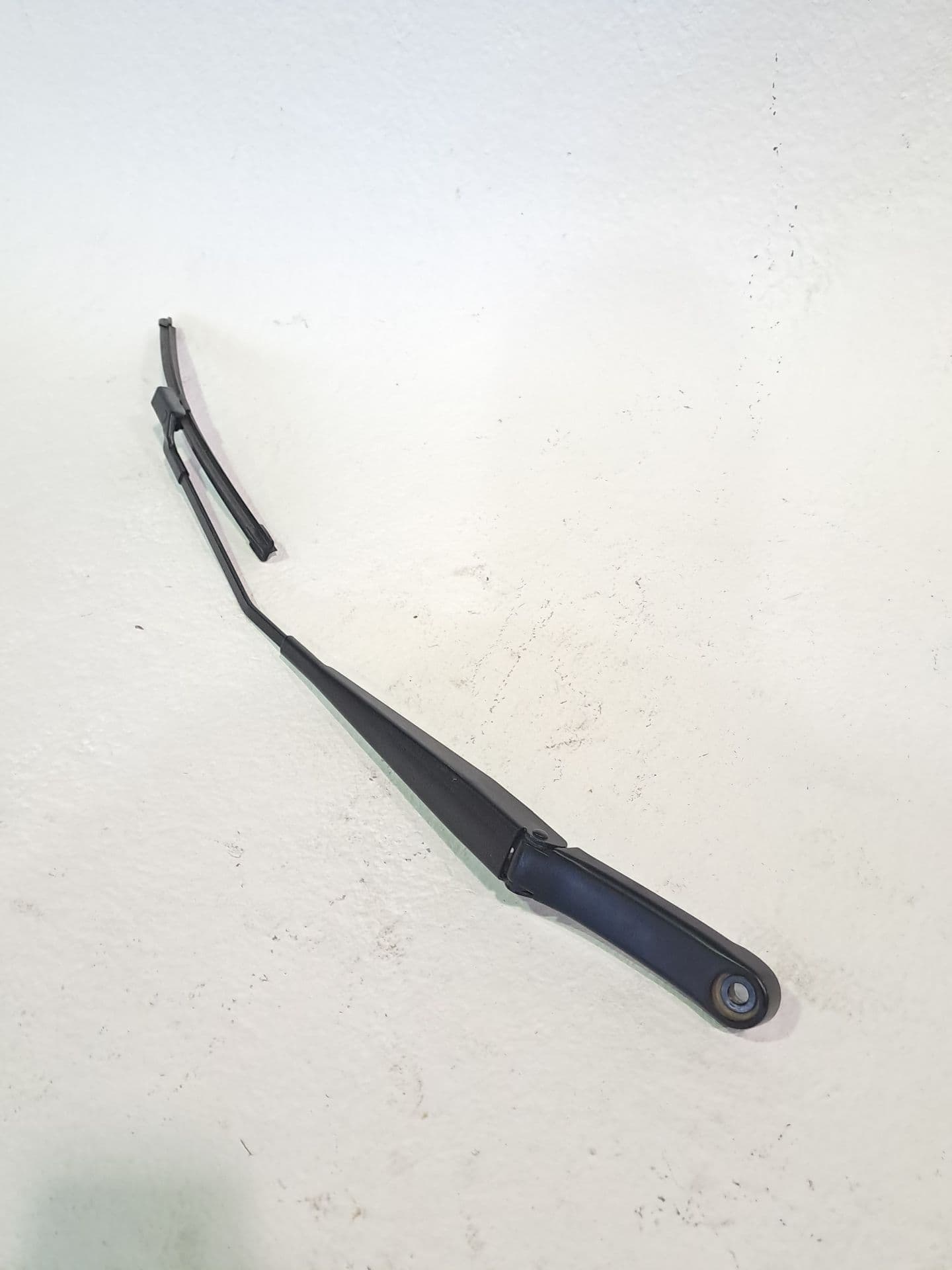 Brazo limpia delantero derecho SKODA FABIA (PJ3)