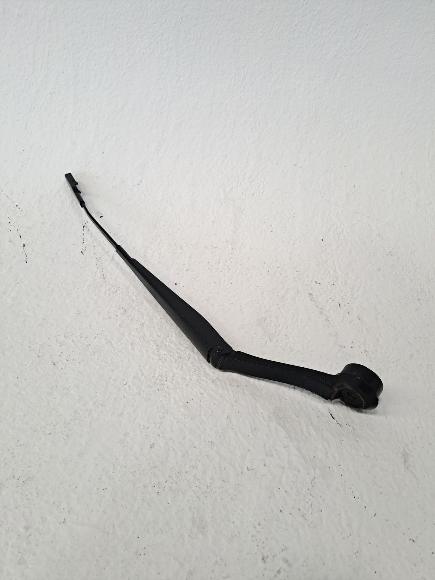 Brazo limpia delantero derecho FORD MONDEO TURN.