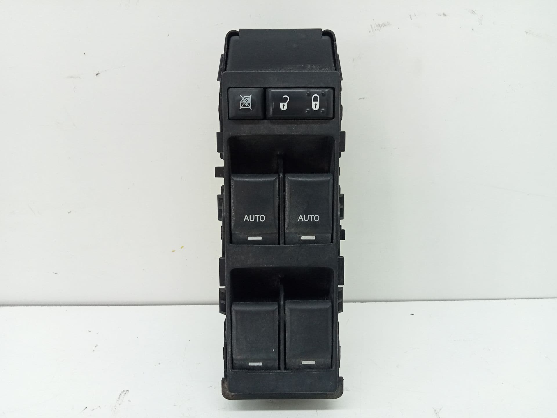 Mando elevalunas delantero izquierdo CHRYSLER JEEP GR.CHEROKEE (WH)