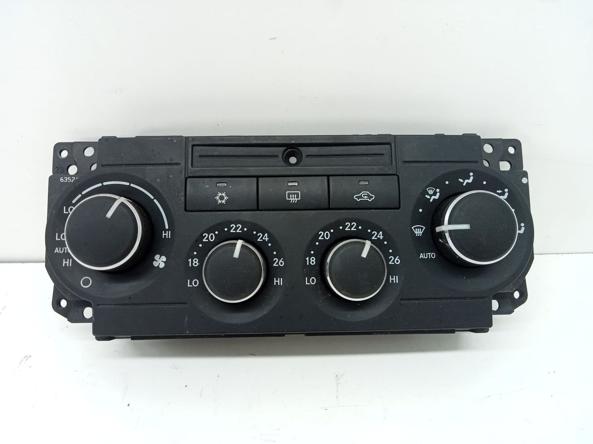 Mando climatizador CHRYSLER JEEP GR.CHEROKEE (WH)