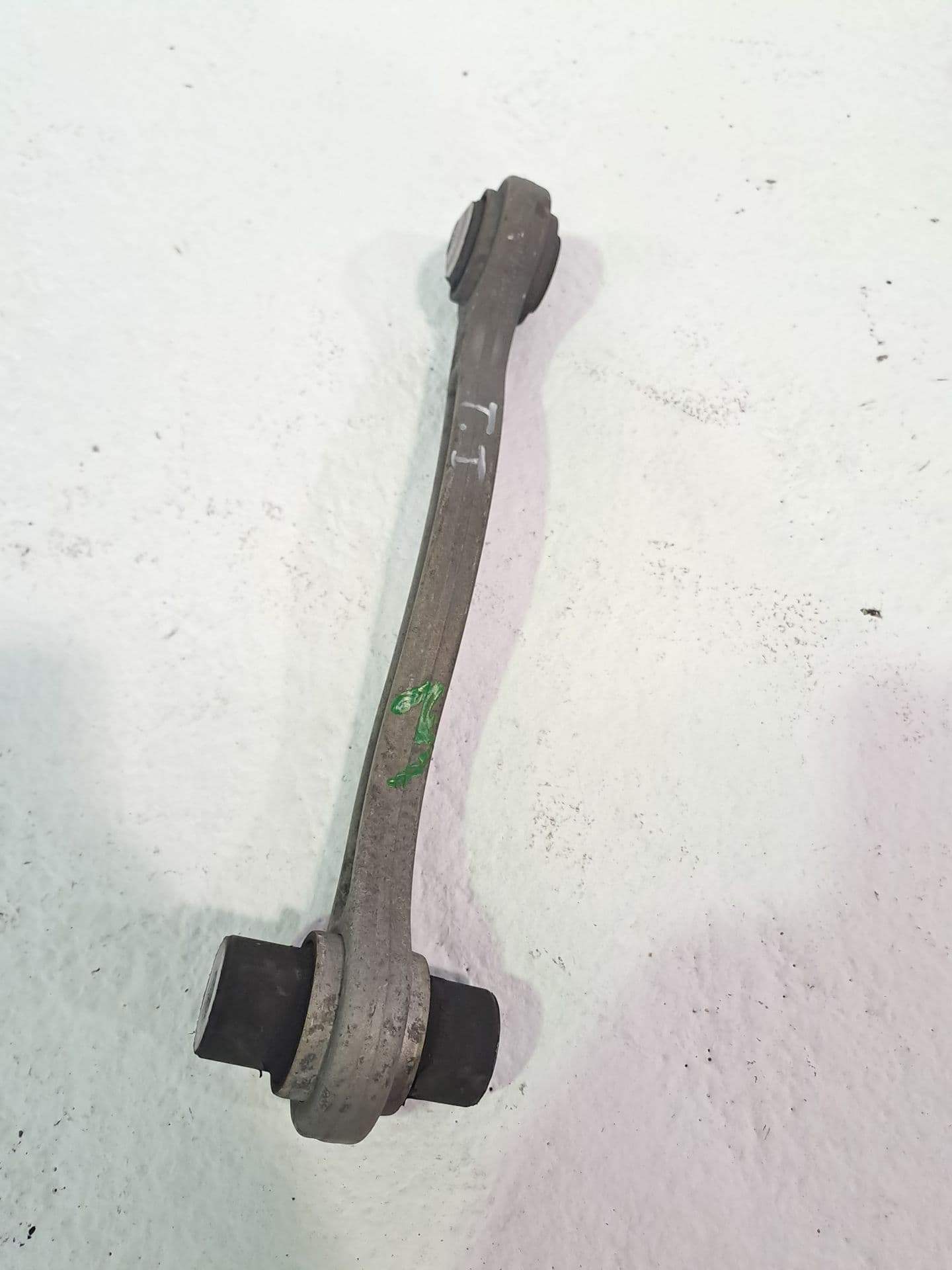 Brazo suspension inferior trasero izquierdo MERCEDES-BENZ CLASE GLC (BM 254)