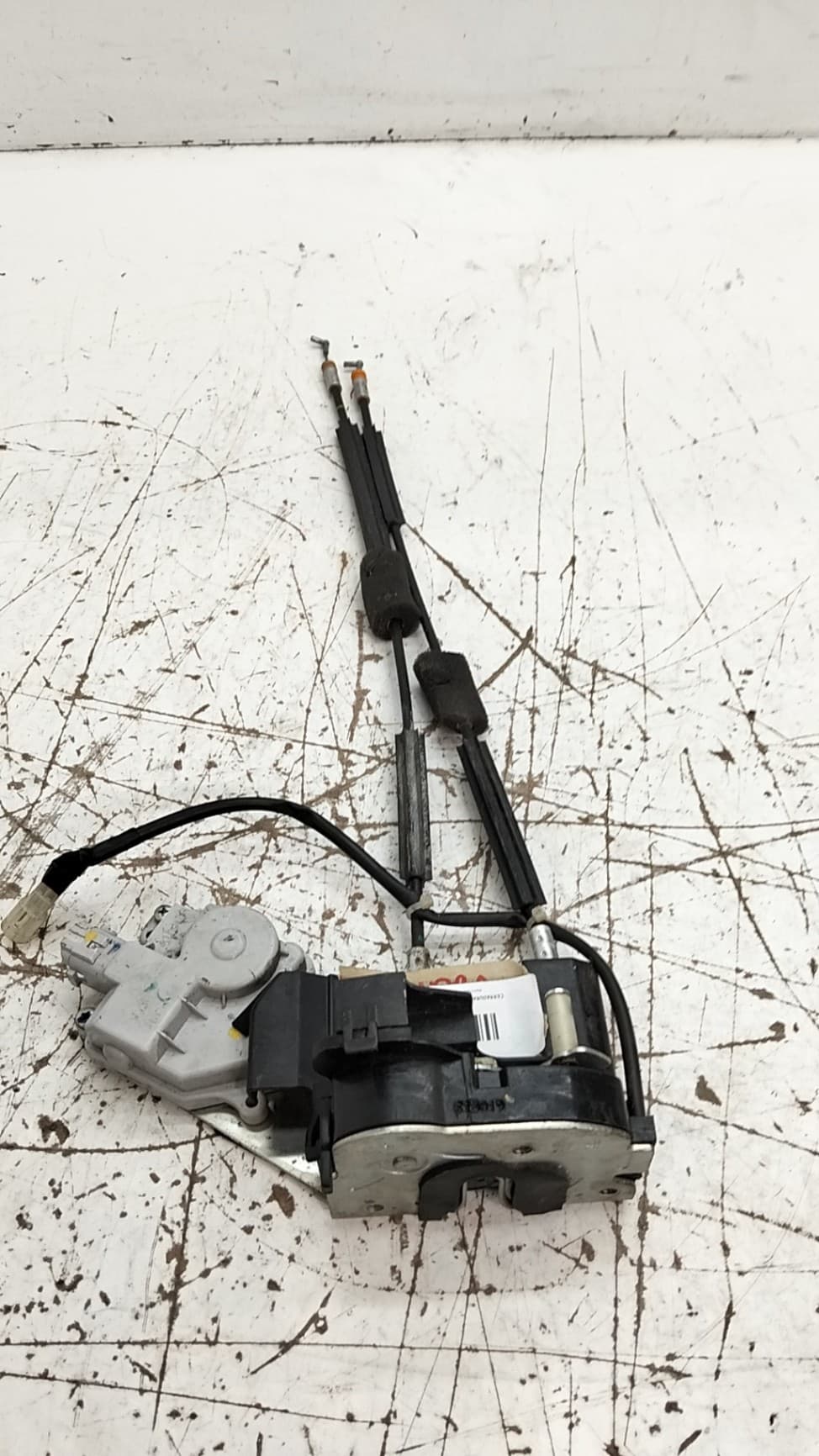 Cerradura puerta trasera izquierda MAHINDRA XUV500