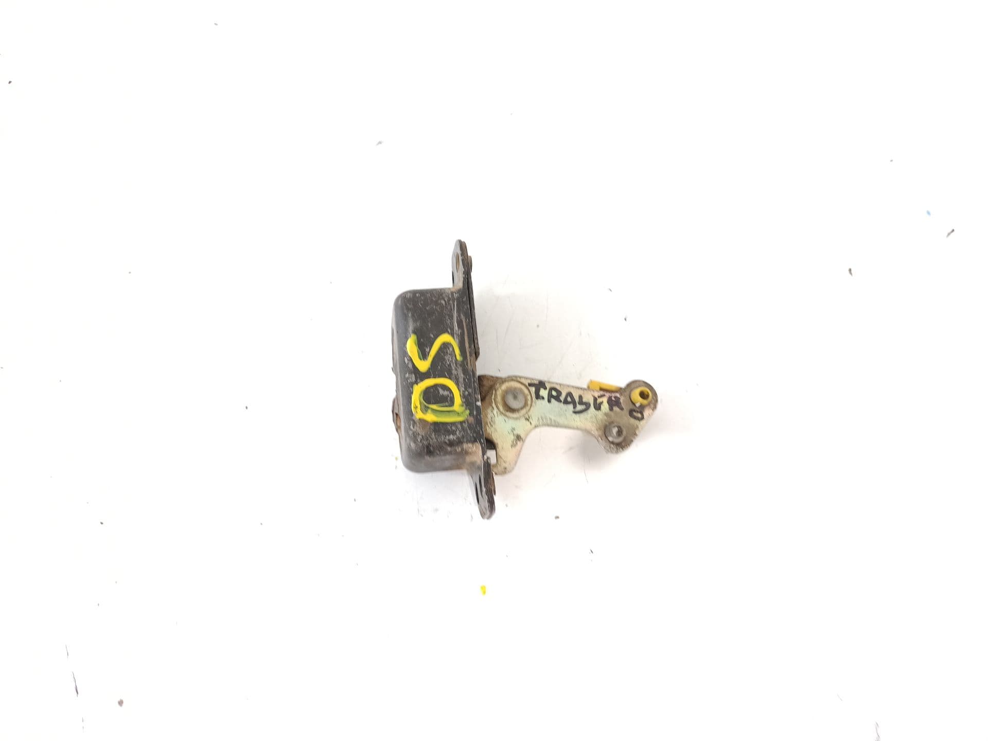 Cerradura maletero / porton NISSAN PATROL (K/W160)