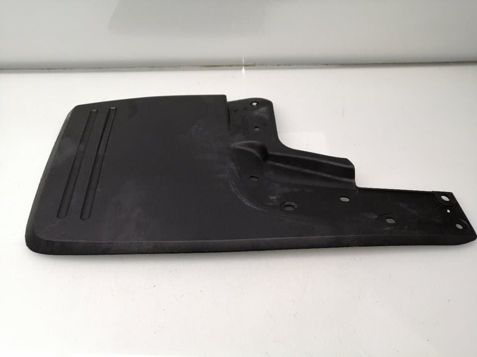 Plastico VOLKSWAGEN AMAROK (2HA, 2HB, S1B, S6B, S7A, S7B)
