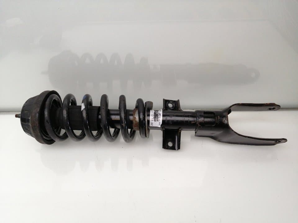 Amortiguador delantero derecho VOLKSWAGEN AMAROK (2HA, 2HB, S1B, S6B, S7A, S7B)