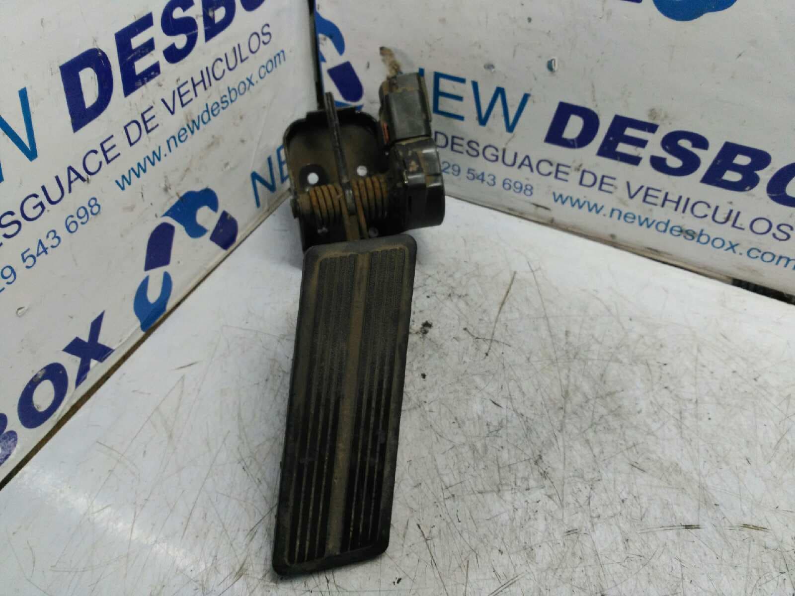 Recambio de PEDAL ACELERADOR para CHRYSLER VOYAGER (ES) 2.5 CAT TD referencia OEM IAM F7K10A-M-105666 - VIOLETA