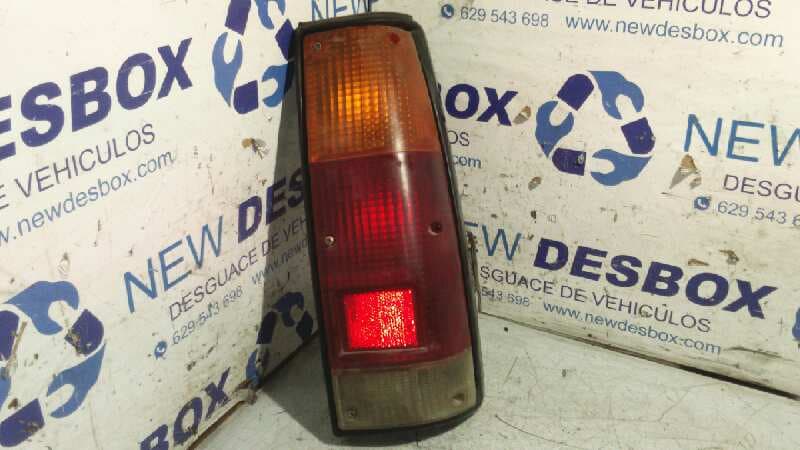 Recambio de PILOTO TRASERO DERECHO para ISUZU TROOPER UBS 55 4JB1 referencia OEM IAM - BLANCO