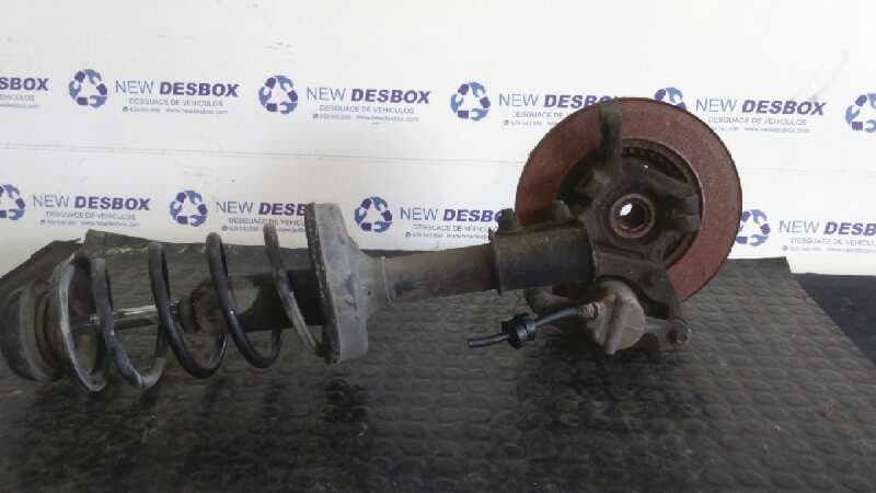 Recambio de MANGUETA DELANTERA DERECHA para RENAULT KANGOO (F/KC0) F8Q630 referencia OEM IAM - BLANCO