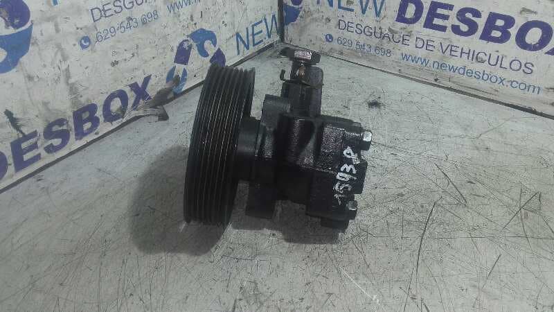 Recambio de BOMBA DIRECCION para HYUNDAI H1 2.5 CRDi CAT D4CB referencia OEM IAM 571004A850 - BLANCO