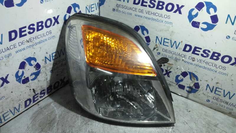 Recambio de FARO DERECHO para HYUNDAI H1 2.5 CRDi CAT D4CB referencia OEM IAM - BLANCO