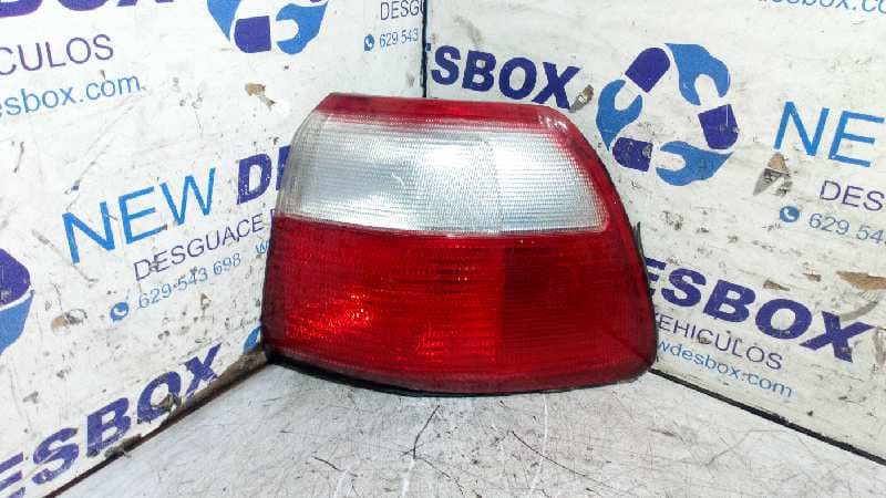 Recambio de PILOTO TRASERO DERECHO para OPEL OMEGA B 2.2 16V CAT (LA9) referencia OEM IAM 084421938RB - AZUL