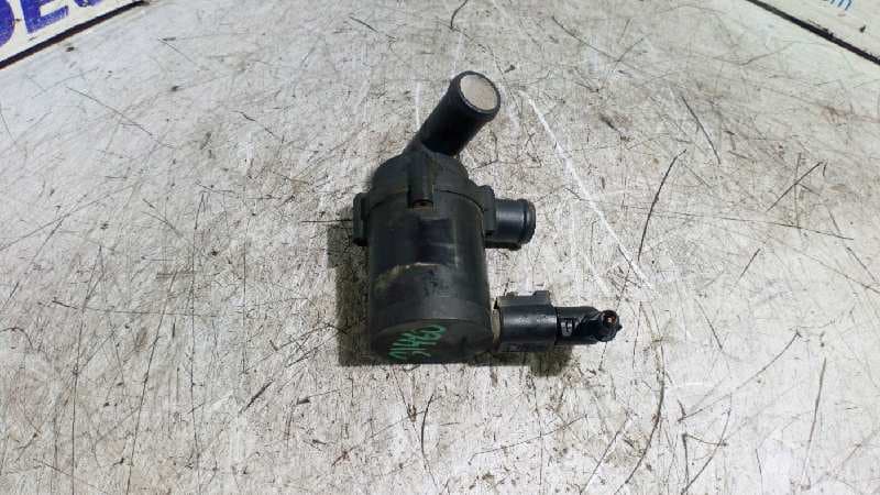 Recambio de BOMBA AGUA para VOLKSWAGEN TOUAREG (7LA) TDI V10 BLE referencia OEM IAM 7L0965561A - AZUL CLARO