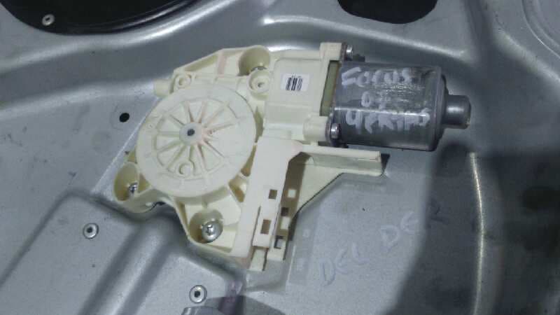 Recambio de MOTOR ELEVALUNAS DELANTERO DERECHO para FORD FOCUS BERLINA (CAP) referencia OEM IAM 4M5T14553