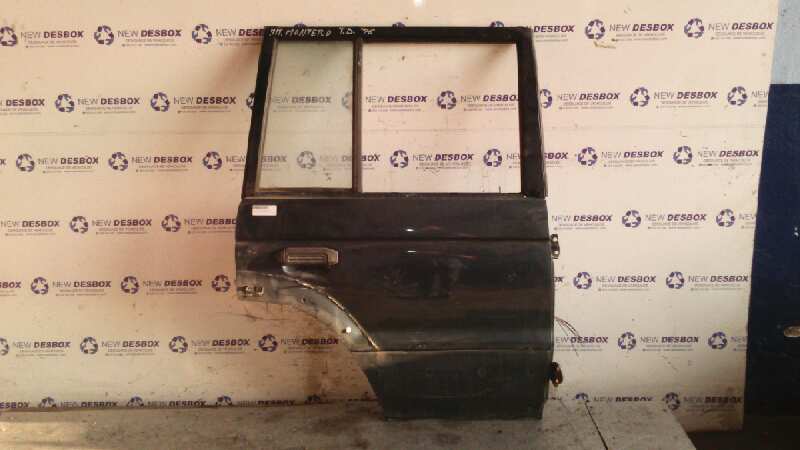 Recambio de PUERTA TRASERA DERECHA para MITSUBISHI MONTERO (V20/V40) referencia OEM IAM