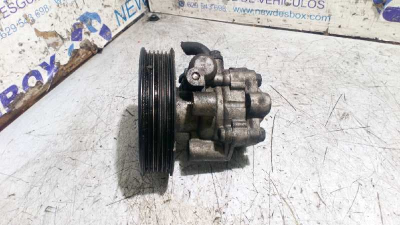 Recambio de BOMBA DIRECCION para KIA CARENS D4EA referencia OEM IAM OK2KC32600 - AZUL