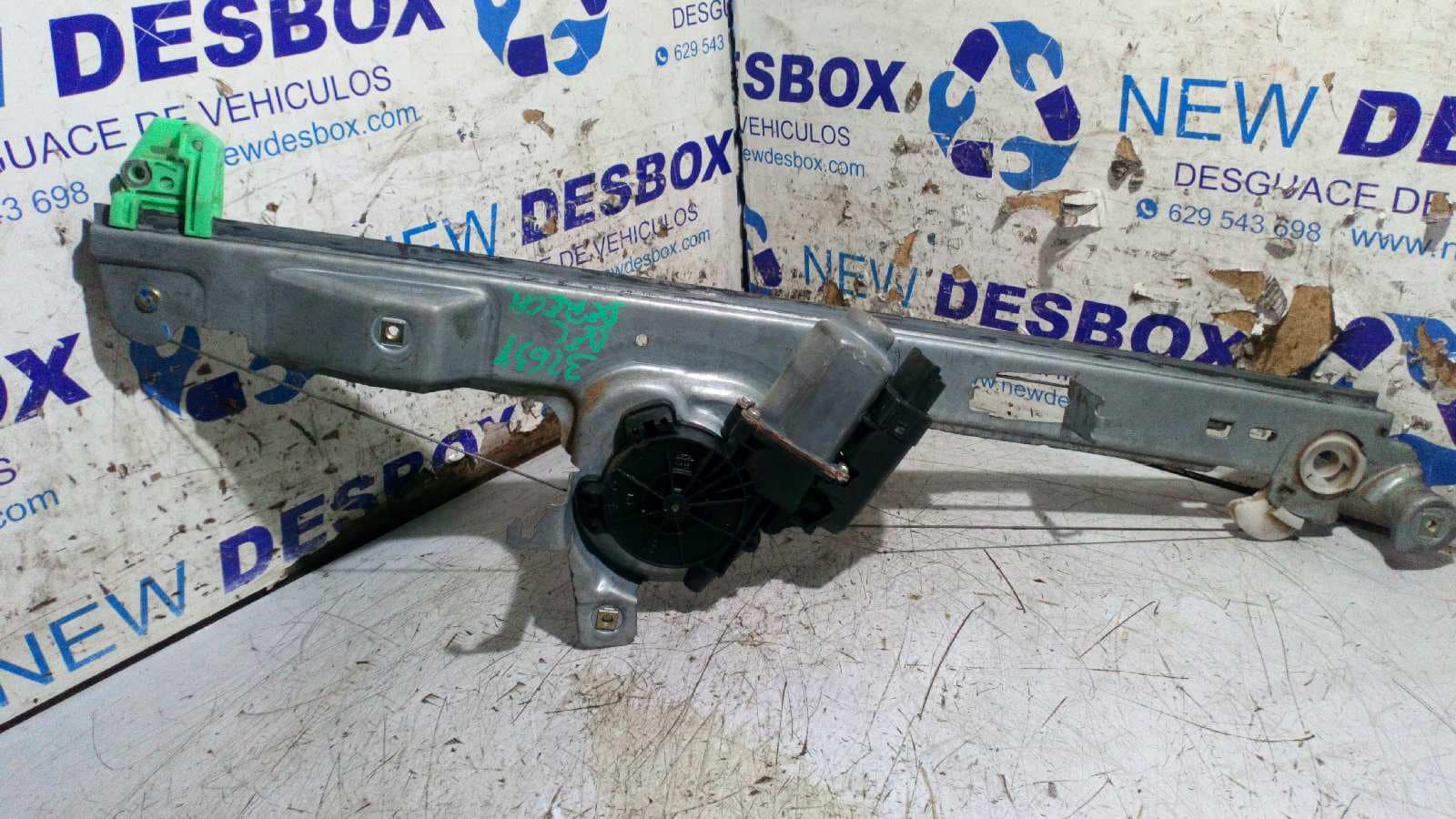 Recambio de ELEVALUNAS DELANTERO DERECHO para RENAULT SCENIC II K4M referencia OEM IAM 440726J4 - DORADO