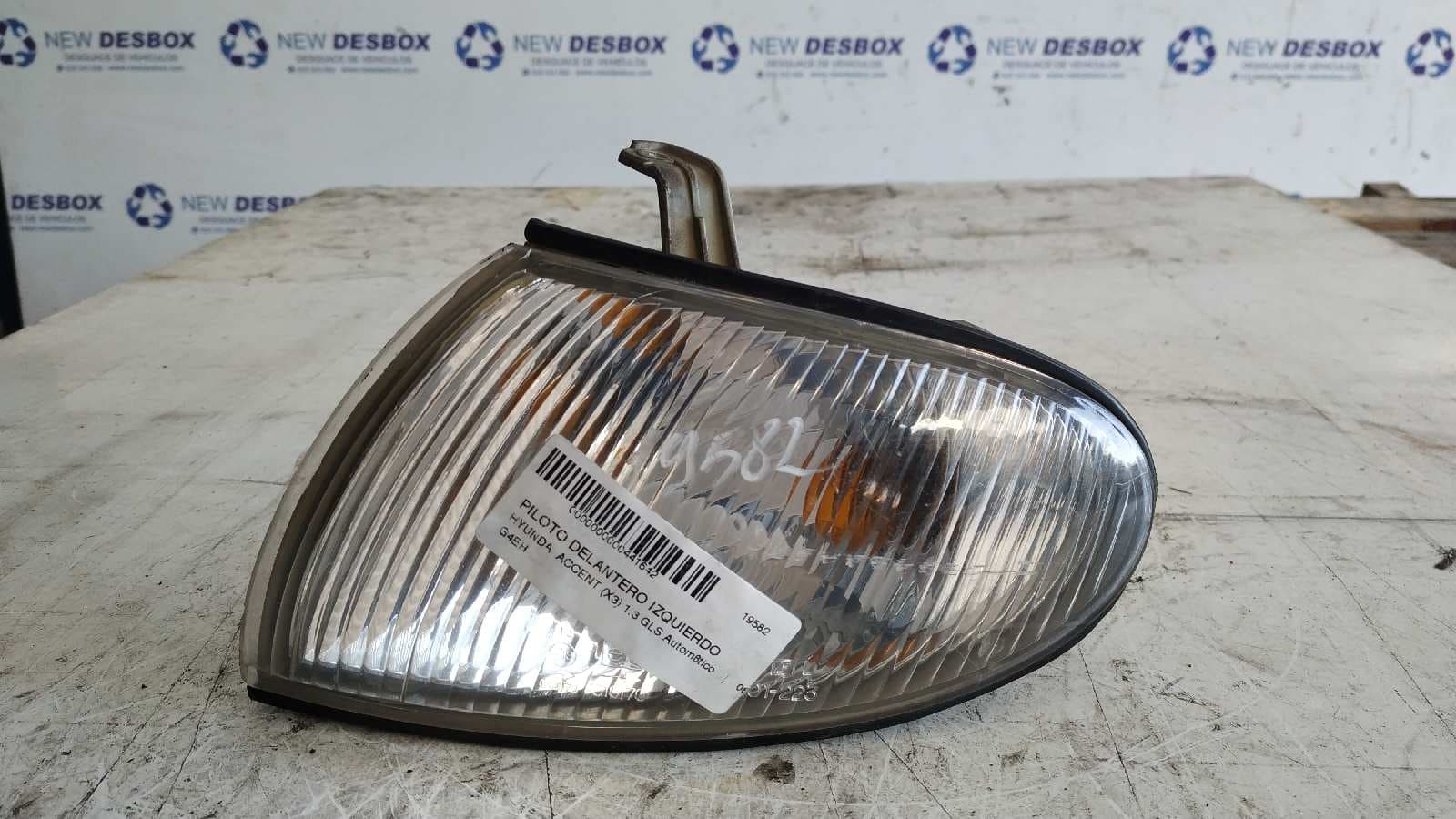 Recambio de PILOTO DELANTERO IZQUIERDO para HYUNDAI ACCENT (X3) 1.3 GLS Automático G4EH referencia OEM IAM 27WNA - AZUL