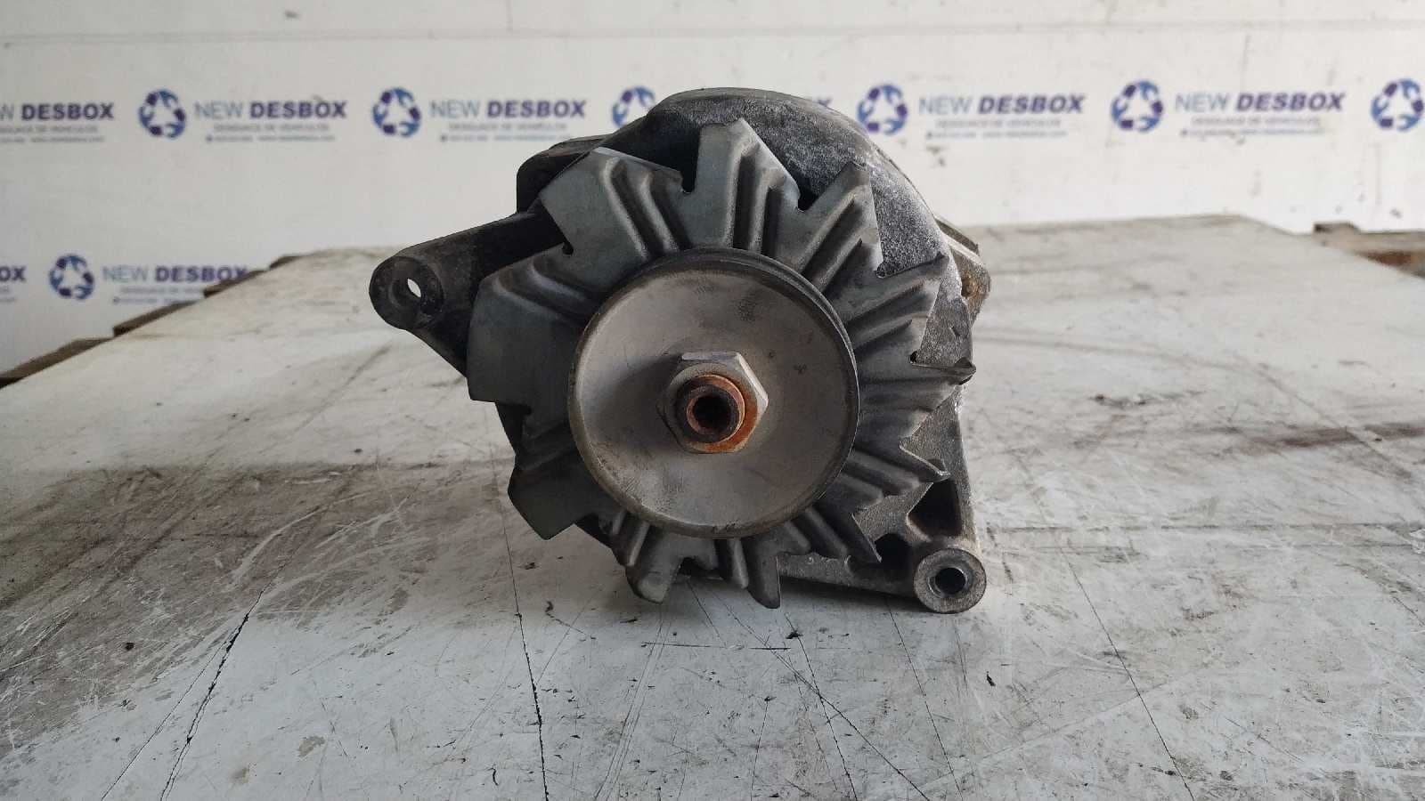 Recambio de ALTERNADOR para OPEL MANTA B 2.0 referencia OEM IAM 060515355A - GRIS
