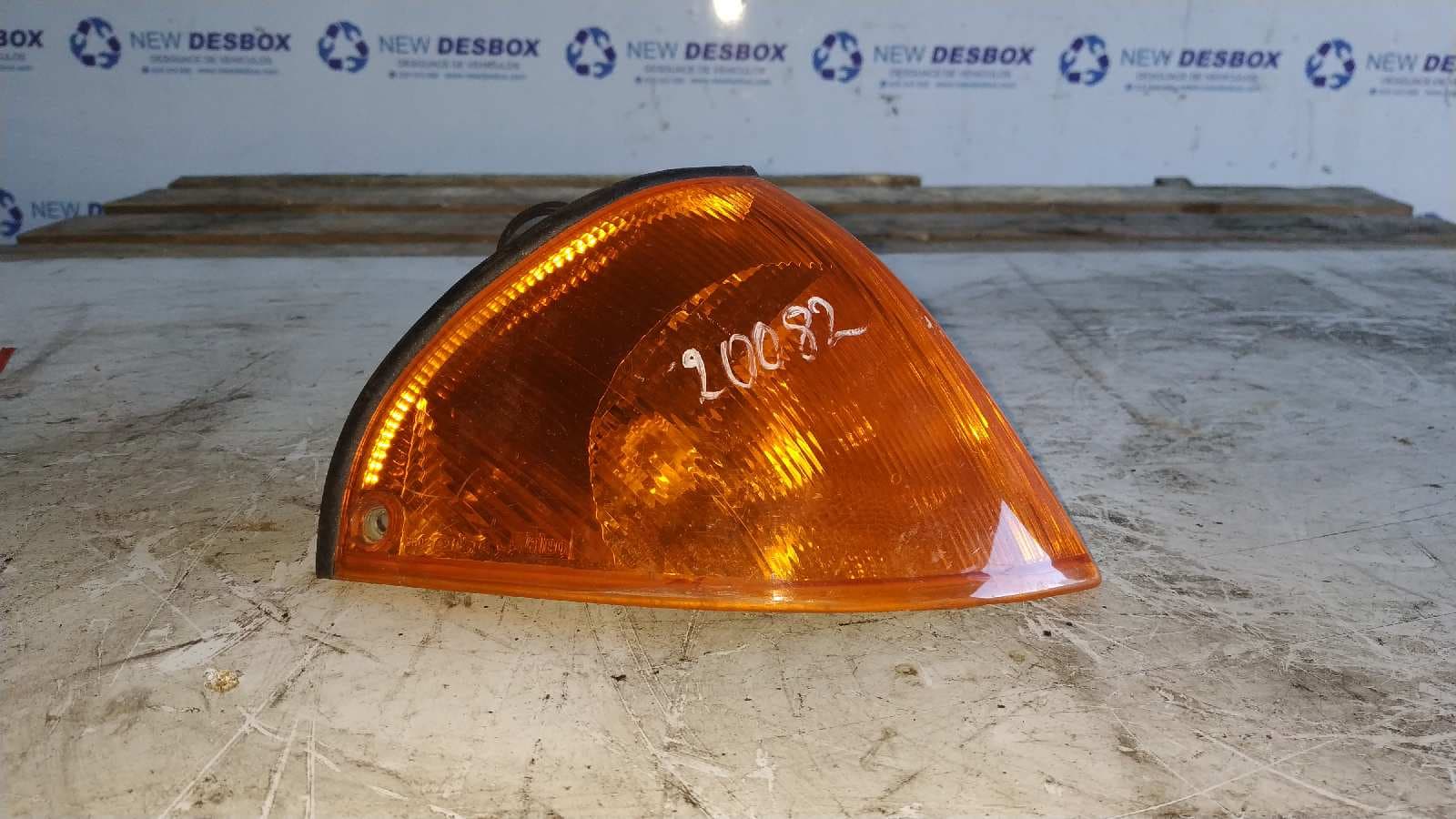 Recambio de PILOTO DELANTERO DERECHO para SUZUKI SWIFT SF BERLINA (EA) 1.3 CAT G13B referencia OEM IAM - BLANCO