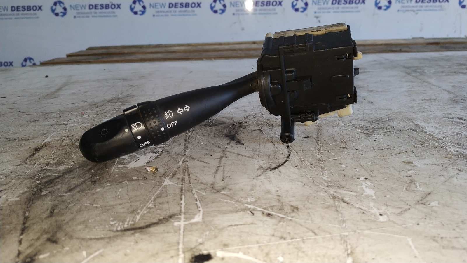 Recambio de MANDO INTERMITENTES para TOYOTA RAV 4 (A2) 2.0 Luna 4X4 (2003->) 1AZFE referencia OEM IAM 173648 - VERDE